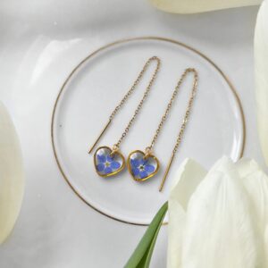 Niezapominajki w serduszkach - kolczyki