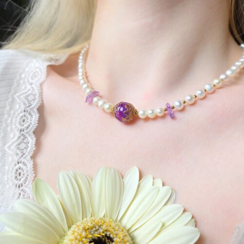 Wróżkowy choker w fioletowym odcieniu